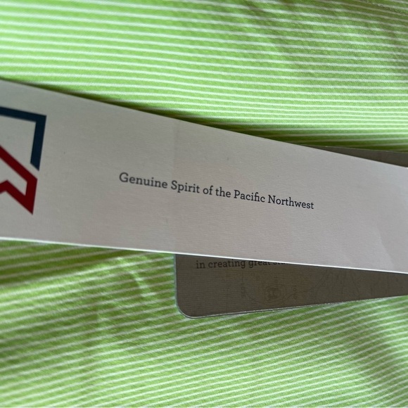 NWT Cutter & Buck Golf Shorts green pinstriped size 36 DryTech - Picture 10 of 14